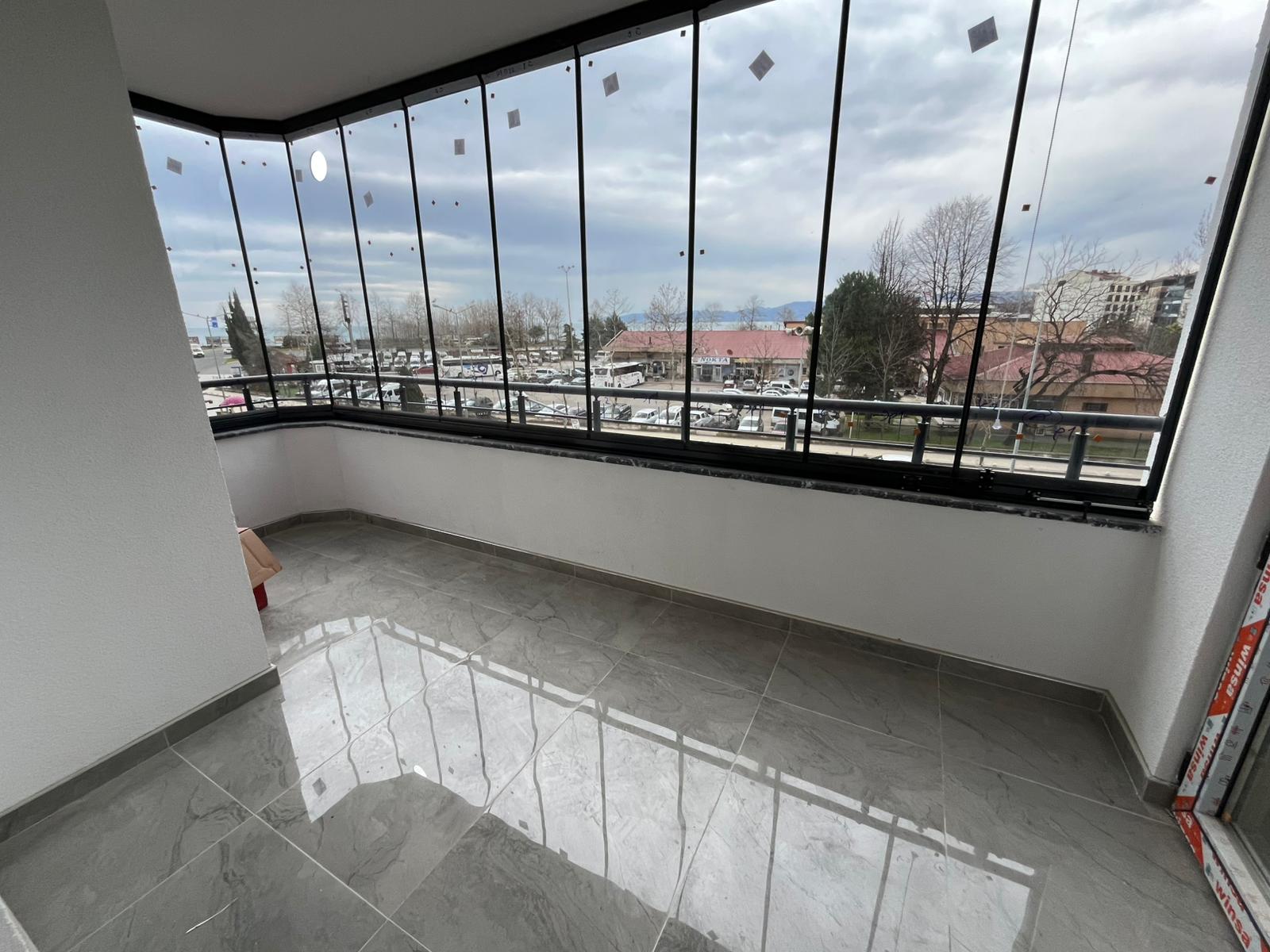 MABELDEN AYAZLI ATA EVLERİNDE SATILIK 3+1 GENİŞ DAİRE